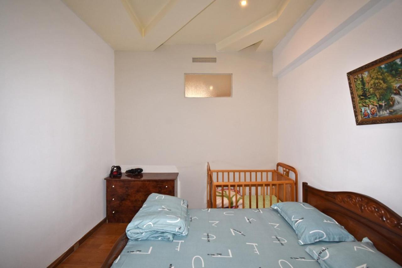 Abovyan Street 16, Apartment No 24 Erevan Exterior foto